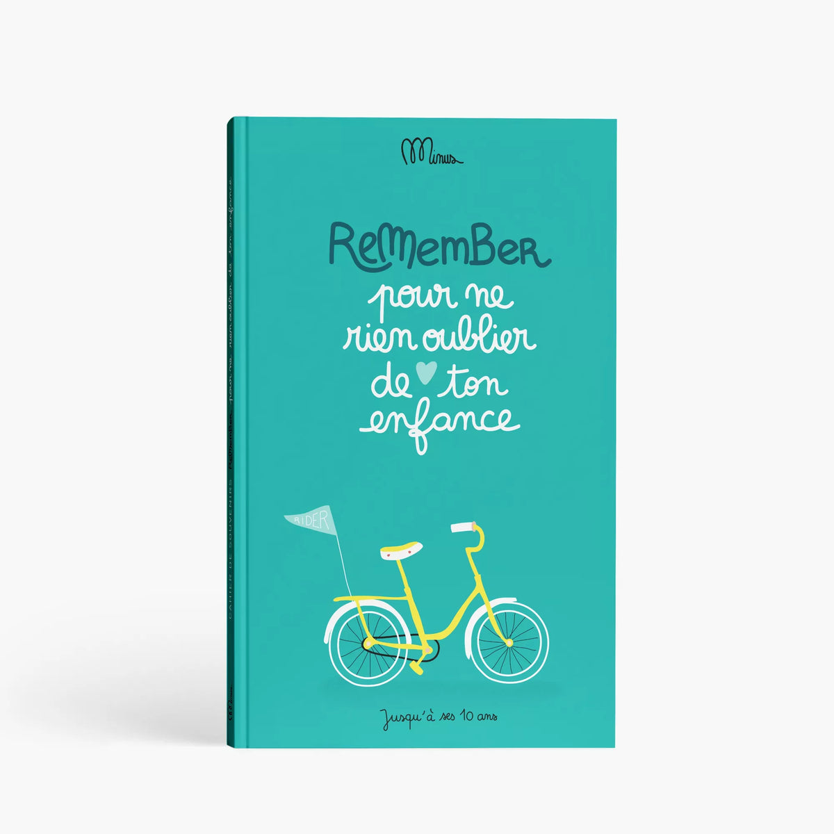Livre souvenir enfance de 1 à 10 ans à remplir chaque année avec des anecdotes pré-rempli comme le nom de son doudou, de ses copains, ce qu'on aime mangé ...