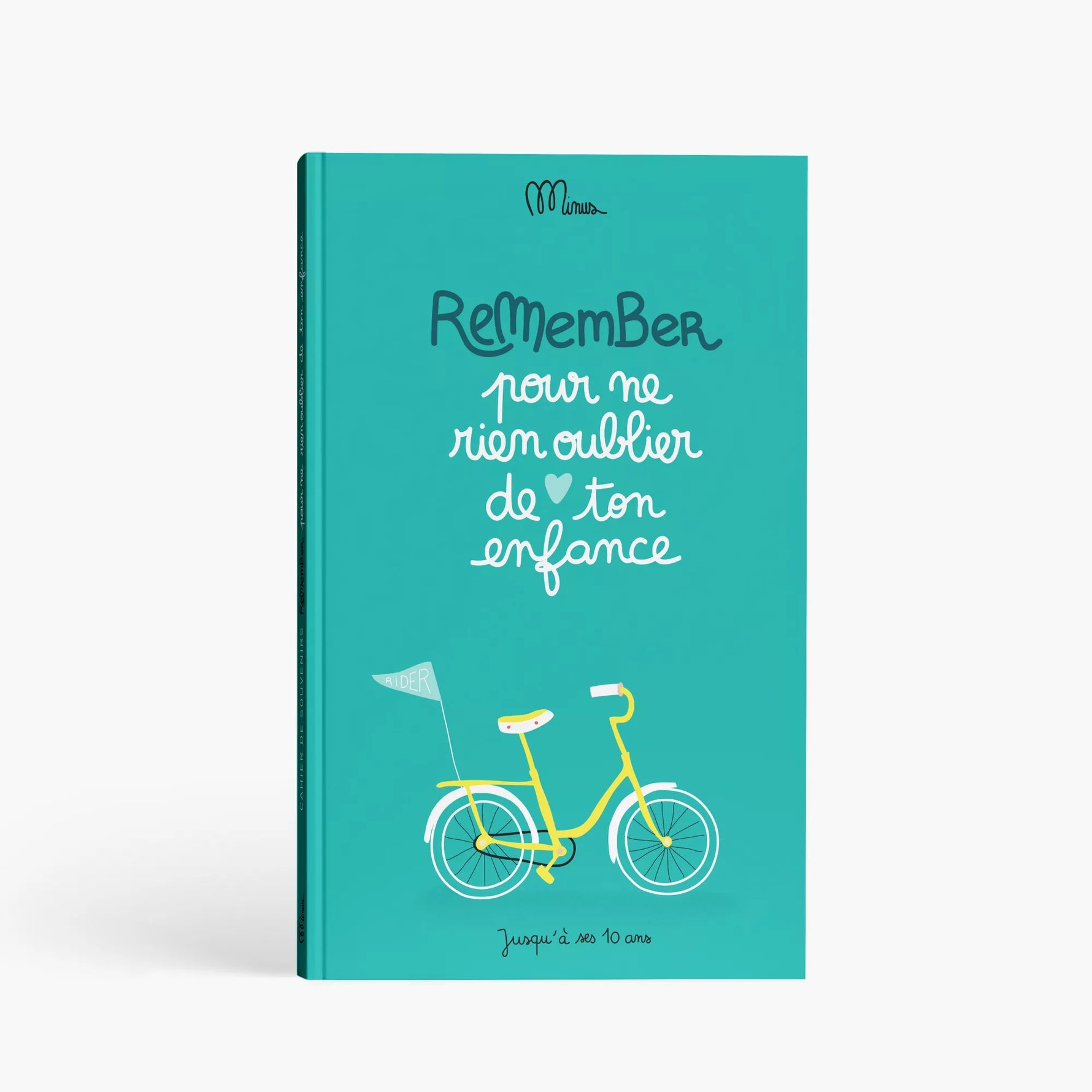 Livre souvenir enfance de 1 à 10 ans à remplir chaque année avec des anecdotes pré-rempli comme le nom de son doudou, de ses copains, ce qu'on aime mangé ...